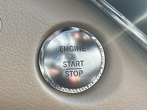 Used 2011 Mercedes-Benz S 550 image 24