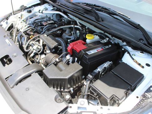Used 2024 Nissan Sentra S FWD image 30