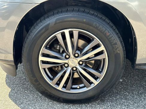 Used 2018 INFINITI QX60 FWD w/ Premium Plus Package image 11