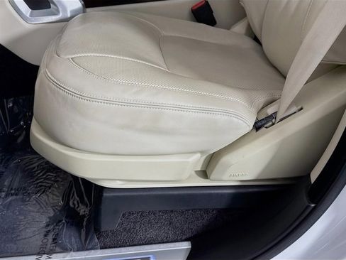 Used 2022 Land Rover Range Rover Westminster Edition image 22