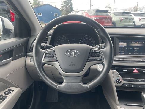 Used 2017 Hyundai Elantra SE w/ SE A/T Tech Package 03 FWD image 9