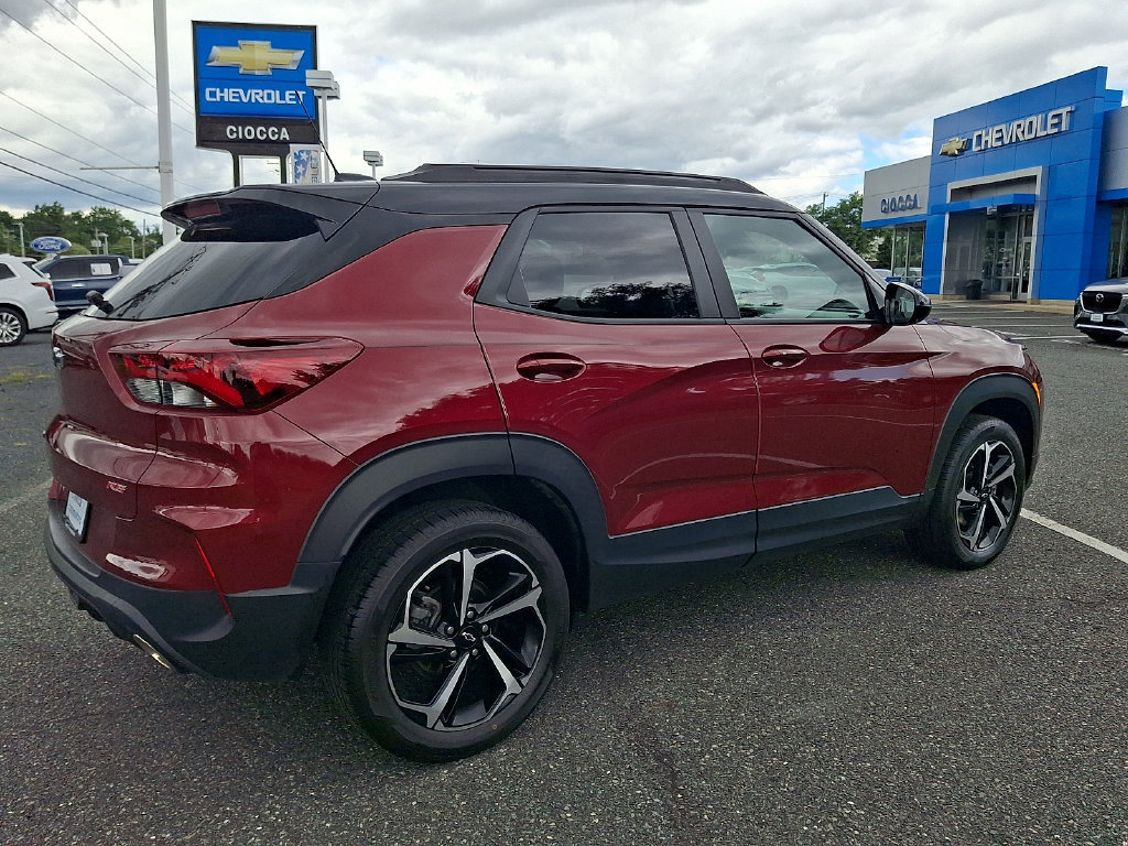 Used 2023 Chevrolet TrailBlazer RS w/ Convenience Package AWD/4WD image 9