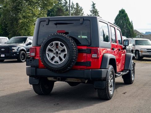 Used 2014 Jeep Wrangler Unlimited Rubicon w/ Dual Top Group image 10