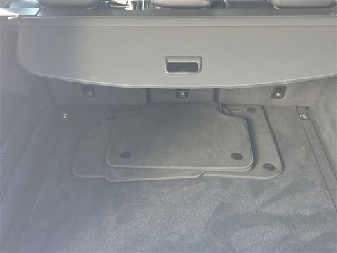 Used 2025 Porsche Cayenne image 17