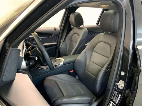 Used 2021 Mercedes-Benz GLC 300 4MATIC image 8