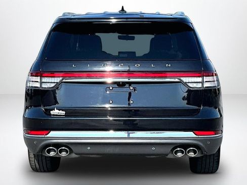 Used 2024 Lincoln Aviator Reserve AWD/4WD image 7