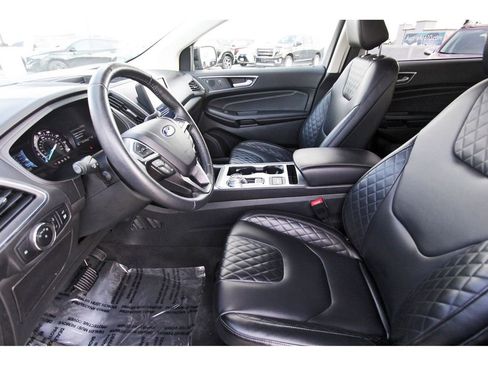 Used 2024 Ford Edge Titanium image 6