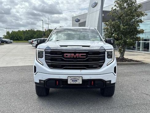 Used 2023 GMC Sierra 1500 AT4 w/ AT4 Premium Package AWD/4WD image 2