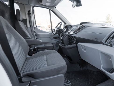Used 2017 Ford Transit 150 XLT image 19