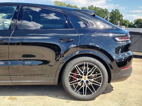 New 2026 Porsche Cayenne S image 7