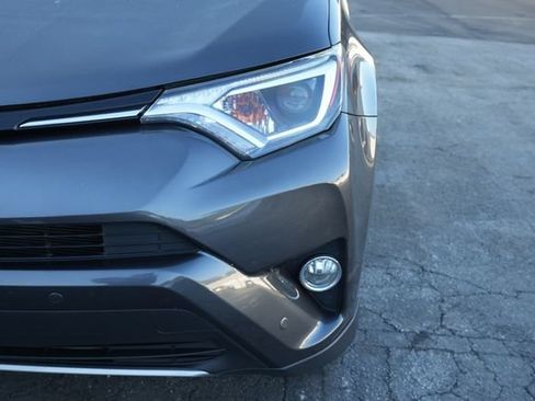 Used 2018 Toyota RAV4 XLE FWD image 5