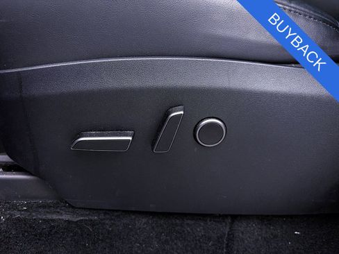 Used 2023 Tesla Model Y Performance AWD/4WD image 19