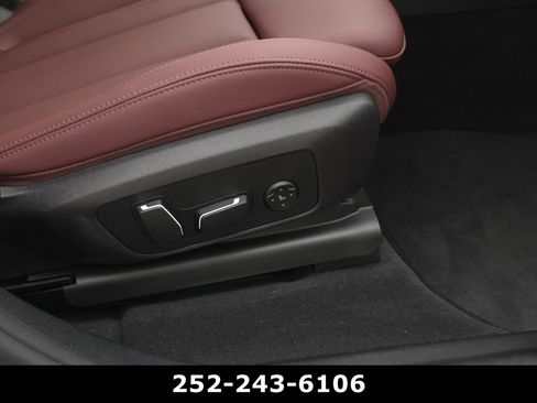 Used 2025 BMW X4 xDrive30i w/ Premium Package image 42