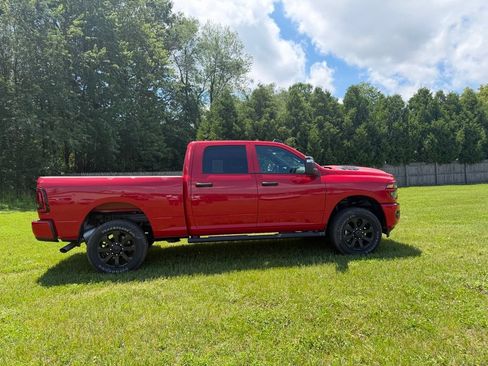 Used 2026 RAM 2500 Tradesman AWD/4WD image 8