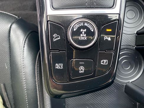 Certified 2025 Kia Sportage X-Line w/ Premium Package AWD/4WD image 14