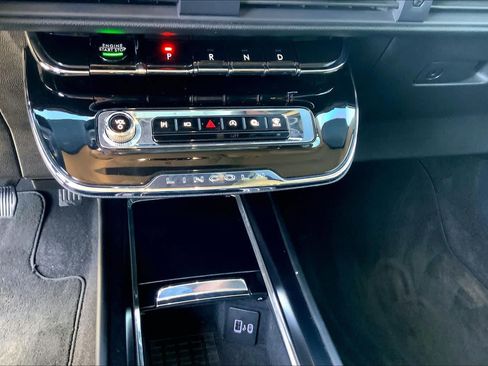 Certified 2025 Lincoln Corsair AWD w/ Equipment Group 101A image 35
