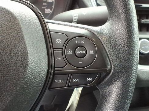 Used 2023 Toyota Corolla LE FWD image 17