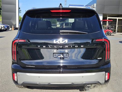 Used 2023 Kia Telluride EX w/ EX Captain's Chair Package image 6