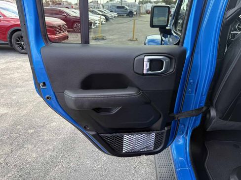 Used 2022 Jeep Wrangler Unlimited Sahara 4xe image 20