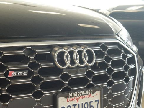 Used 2022 Audi SQ5 Premium Plus w/ Premium Plus Package AWD/4WD image 11