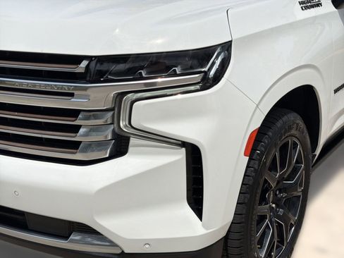 Certified 2023 Chevrolet Tahoe High Country w/ Premium Package 2 AWD/4WD image 11