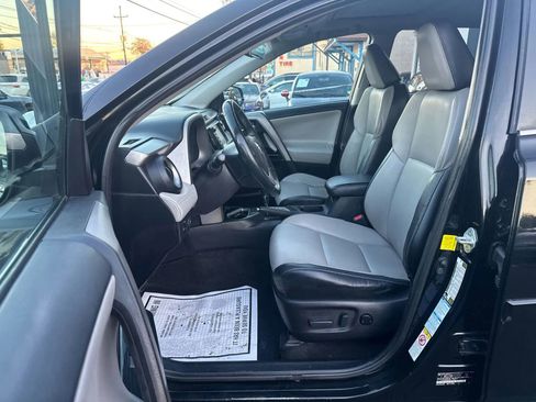 Used 2016 Toyota RAV4 Limited image 16