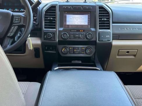 Used 2019 Ford F250 XLT w/ XLT Value Package AWD/4WD image 16