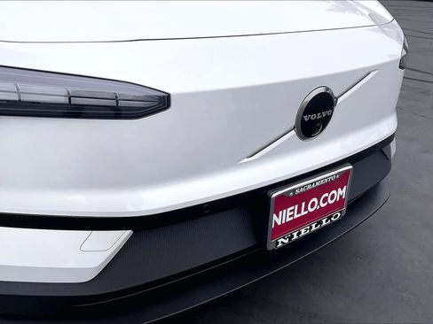 New 2025 Volvo EX30 Ultra w/ Protection Package Premier image 34