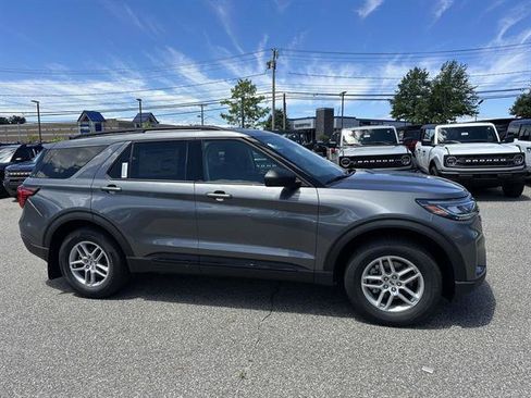 New 2026 Ford Explorer Active AWD/4WD image 3