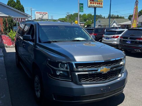 Used 2019 Chevrolet Suburban LT AWD/4WD image 4