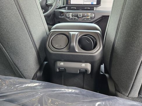 New 2025 Jeep Gladiator Sport image 28