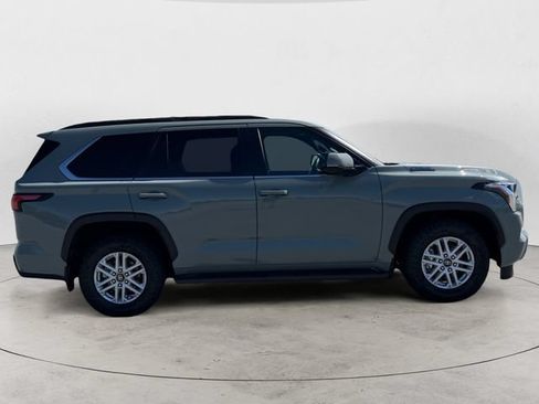 Used 2025 Toyota Sequoia SR5 w/ SR5 Premium Package AWD/4WD image 4