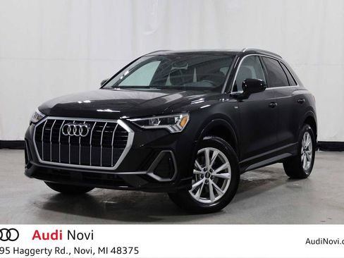 Used 2023 Audi Q3 2.0T Premium image 1