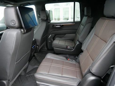 New 2026 Chevrolet Suburban High Country AWD/4WD image 6