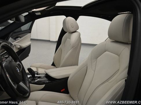 Used 2020 BMW 530i w/ M Sport Package RWD image 15