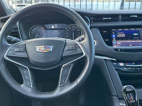 Used 2025 Cadillac XT5 Premium Luxury image 16