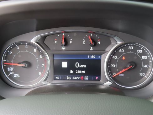 Used 2023 GMC Acadia SLE w/ Driver Convenience Package image 23