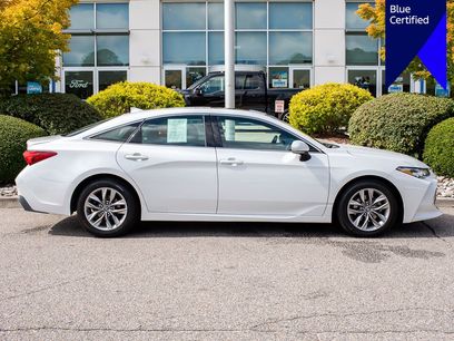 Used 2019 Toyota Avalon XLE w/ Moonroof Package