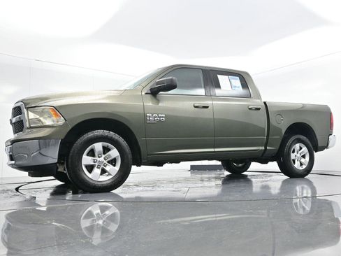 Used 2021 RAM 1500 Classic SLT image 41