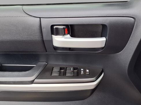 Used 2019 Toyota Tundra SR5 image 17