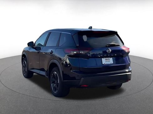 Used 2025 Nissan Rogue SV image 11