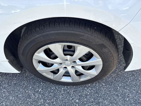 Used 2025 Toyota Corolla LE FWD image 28