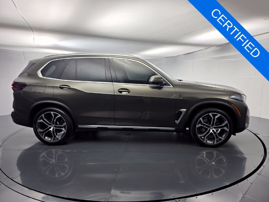 Certified 2025 BMW X5 sDrive40i w/ Premium Package RWD image 3