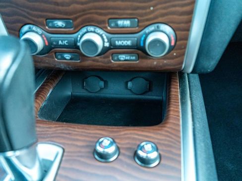 Used 2017 Nissan Pathfinder Platinum w/ Family Entertainment Package image 39