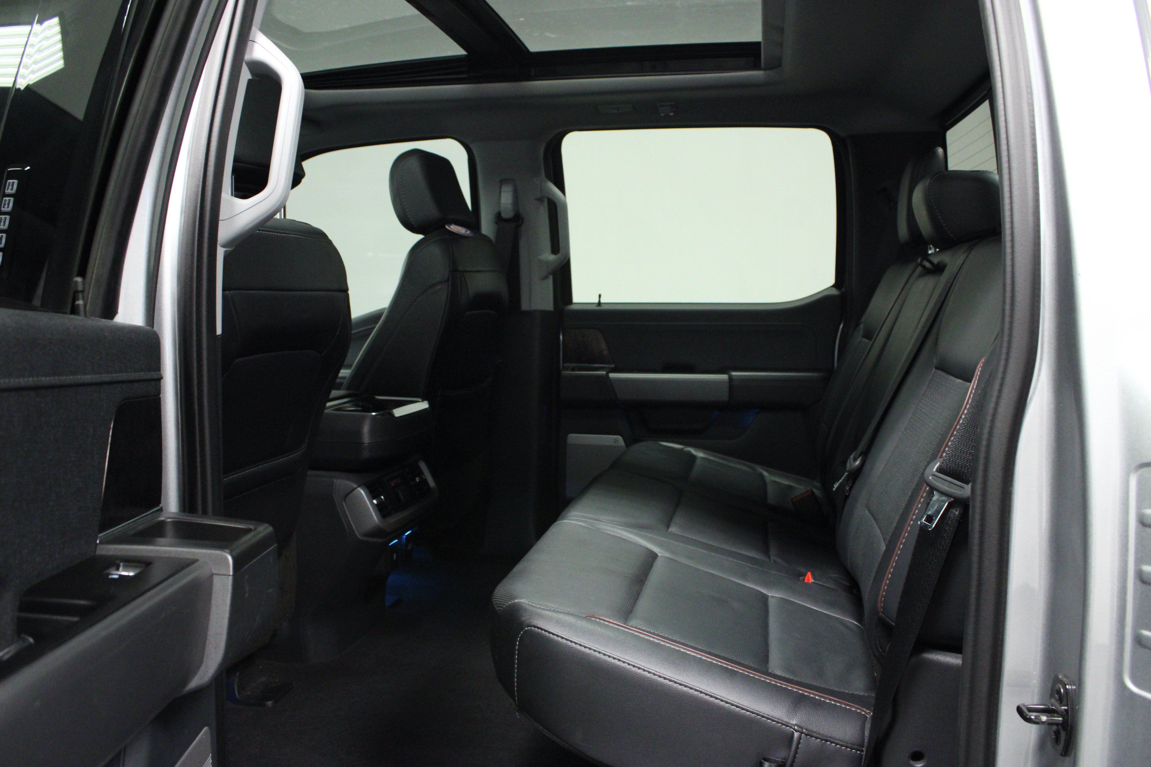 Used 2023 Ford F150 Lariat w/ Equipment Group 502A High AWD/4WD image 13
