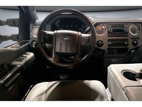 Used 2016 Ford F250 XLT image 6