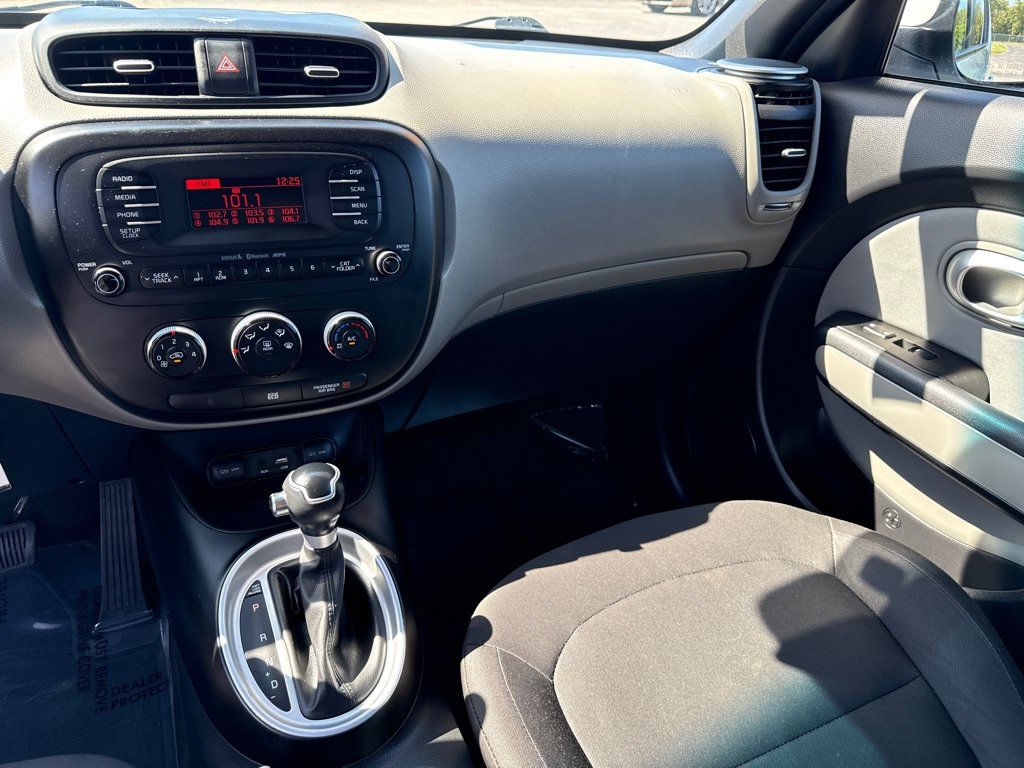 Used 2016 Kia Soul FWD image 9