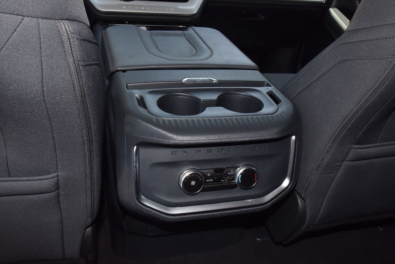 Used 2025 Ford Expedition Active RWD image 19