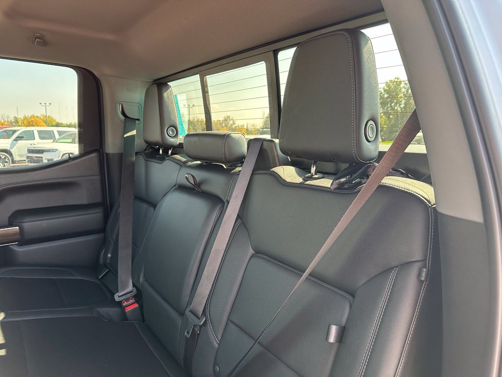 Used 2022 Chevrolet Silverado 1500 RST w/ LPO, Blackout Package AWD/4WD image 23