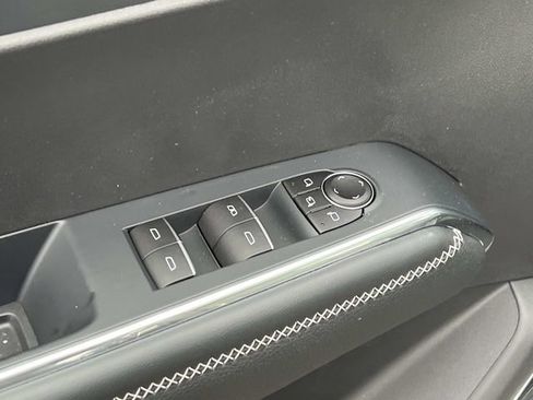 New 2026 GMC Acadia Denali w/ Super Cruise Package image 17